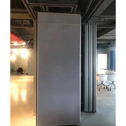 深圳定制屏風(fēng)隔斷 為會議室與衛(wèi)生間打造靈活空間