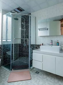 衛(wèi)生間隔斷新選擇 掛墻板設(shè)計(jì)，告別濕漉地板煩惱